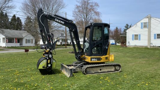 E20 FlipScreen on John Deere 35G